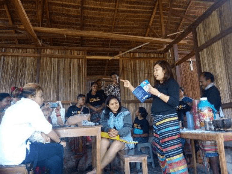 Lakoat.Kujawas kerap kedatangan peneliti, penulis, ataupun pekerja kreatif lainnya